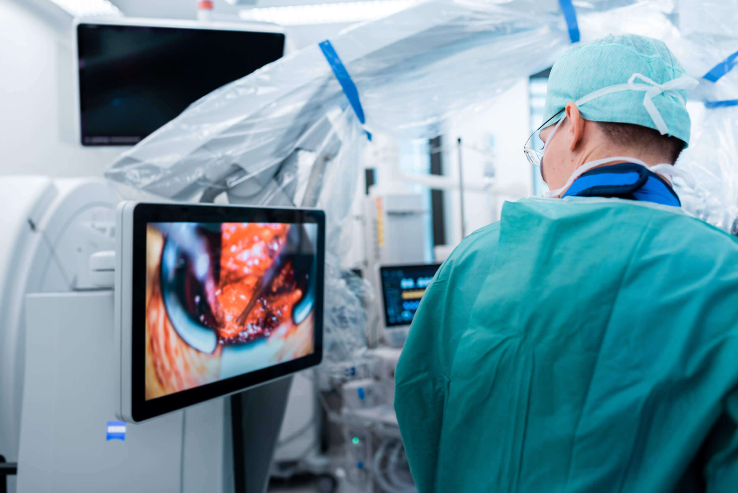 nemocnica-bory.sk neurochirurgia operacia 1200x800_1